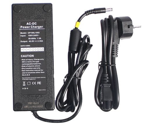 Sparta/Batavus Ladegerät 42V 2A 2.1 stecker